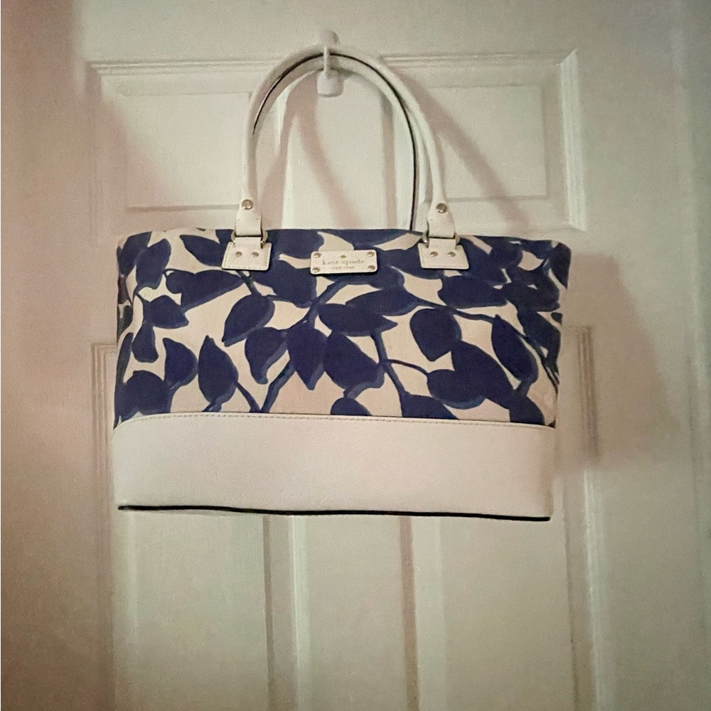 Stylish Kate Spade Blue Wellesley leaves Tote Bag